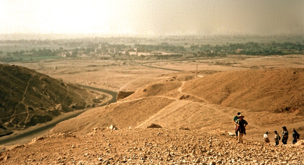 Setting out on the trail from Deir el-Medina to Valley of the Kings